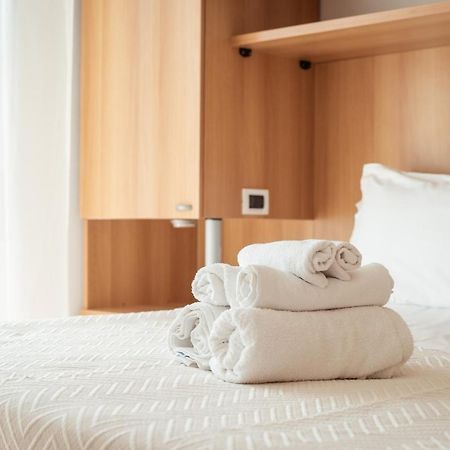 Adria Beach Hotel Альба-Адриатика Экстерьер фото
